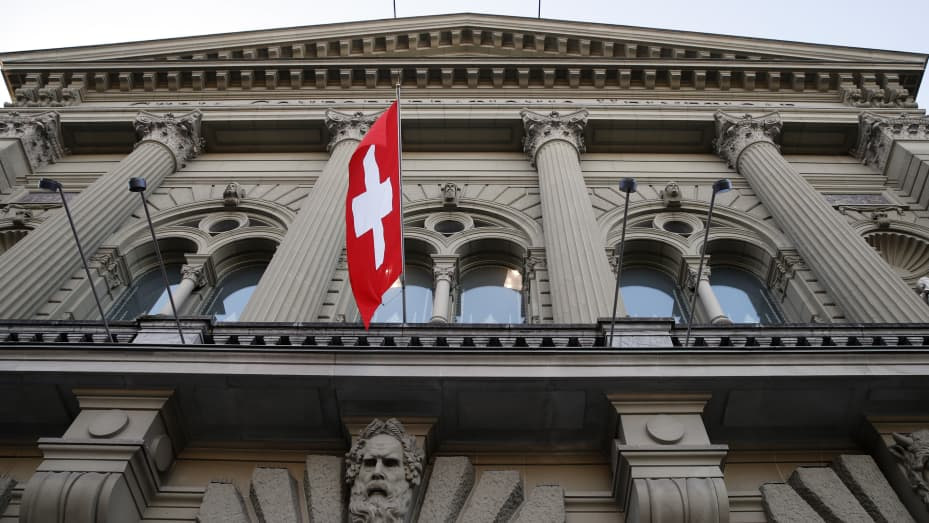 ترسیم مسیر نرخ بهره بانک مرکزی سوئیس: کاهش یا صبر بیشتر؟